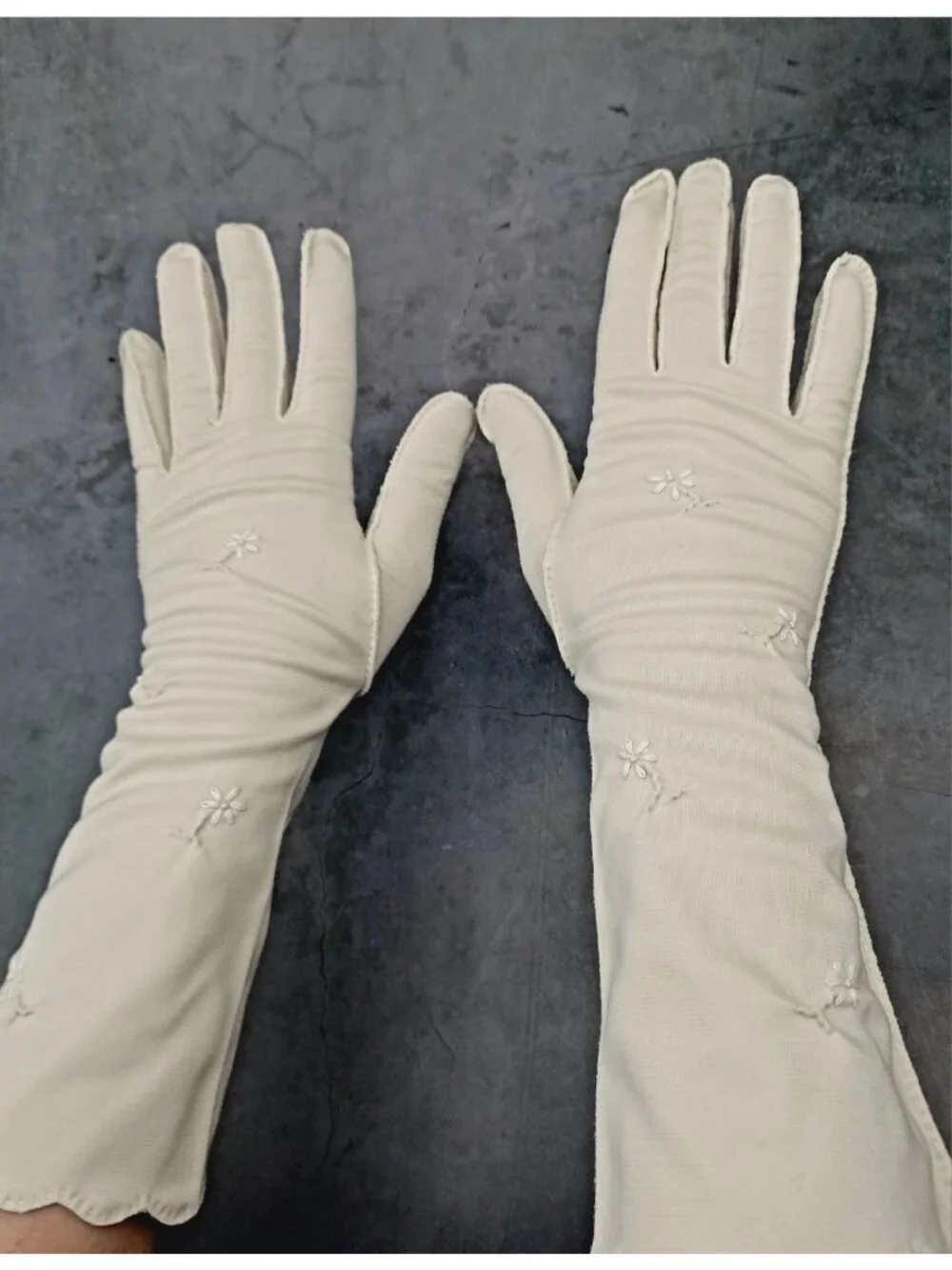 Van Raalte Vandoe Formal Evening Opera Gloves Off White Size 6.5 Length 13